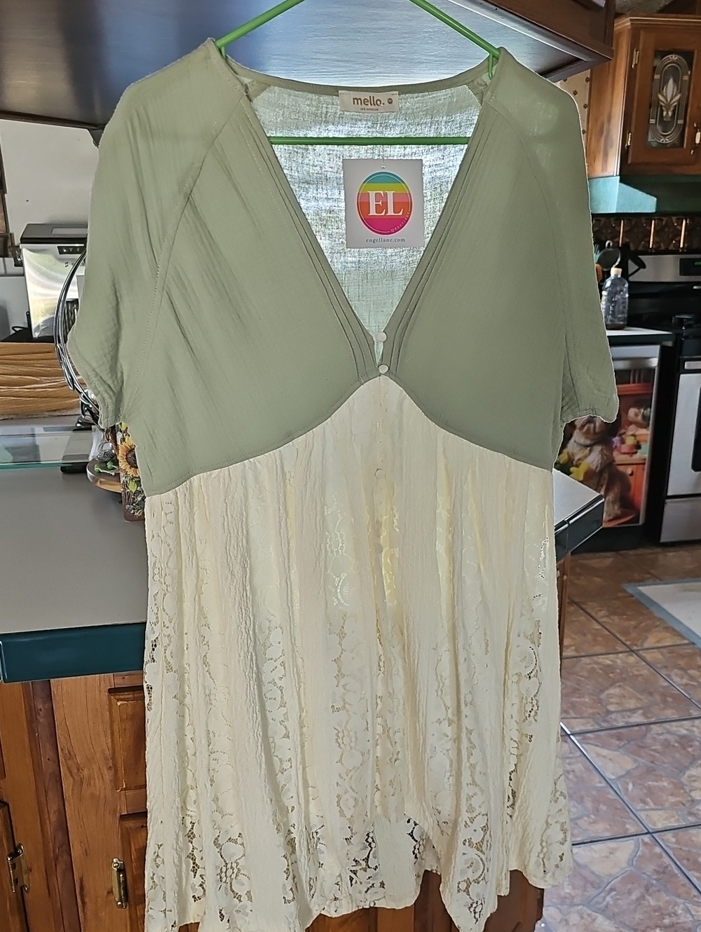 Mello Sage and Cream Lace Tunic Top